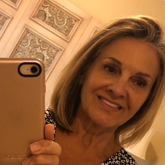 Meet your Posher, Susan - Picture 2 of 3